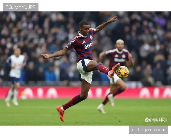 伊萨克状态回暖表现出色,引发全球体育界热议 伊萨克状态回暖表现出色,引发全球体育界热议