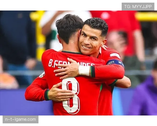 C罗巅峰归来,关键淘汰赛发威助力球队晋级 C罗巅峰归来,关键淘汰赛发威助力球队晋级